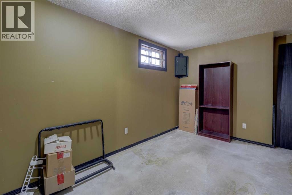 16 Martingrove Mews NE — photo 24