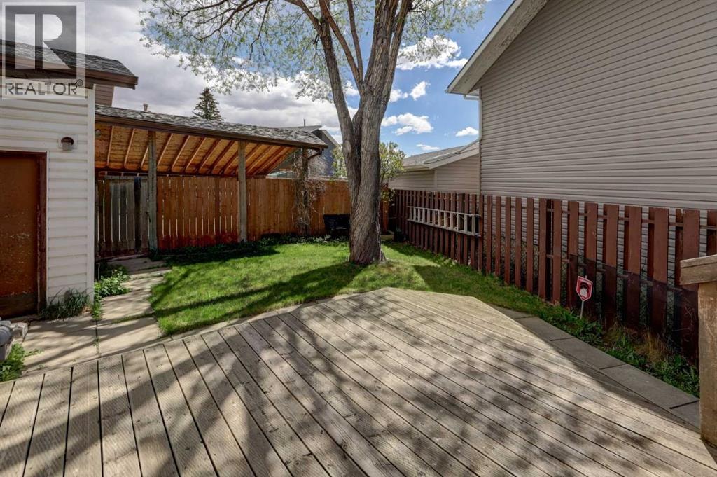 16 Martingrove Mews NE — photo 30