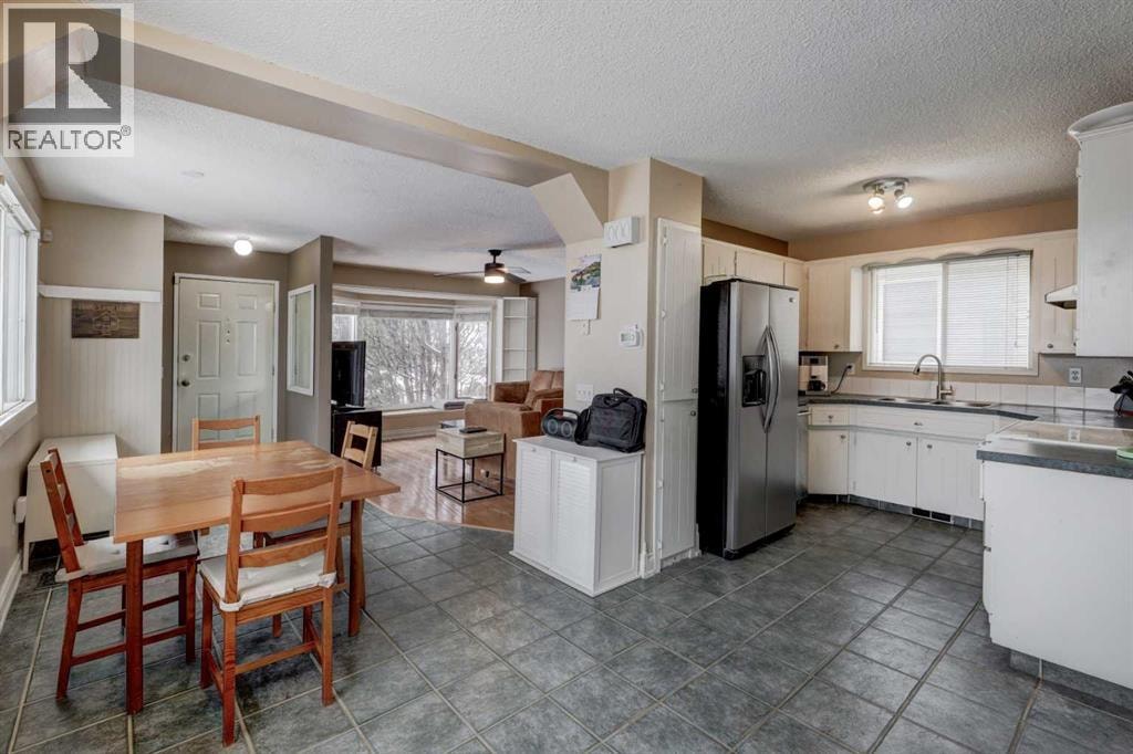 16 Martingrove Mews NE — photo 8