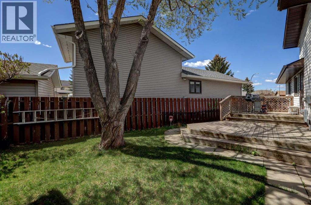 16 Martingrove Mews NE — photo 33