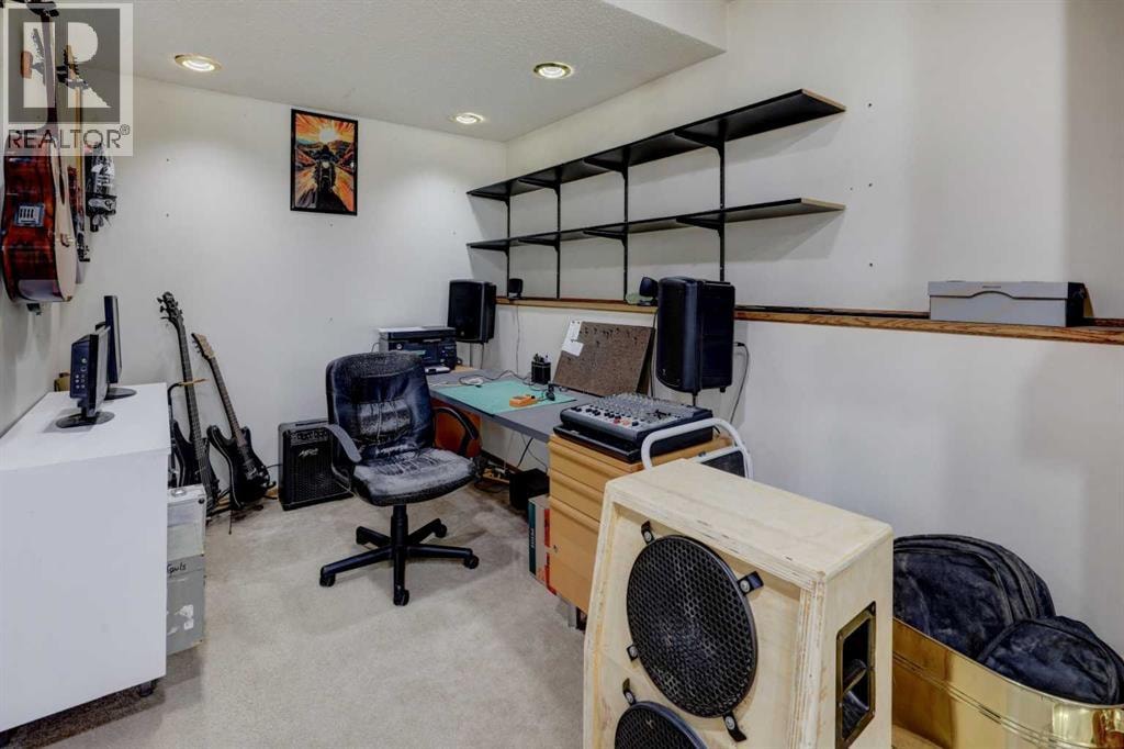 16 Martingrove Mews NE — photo 15