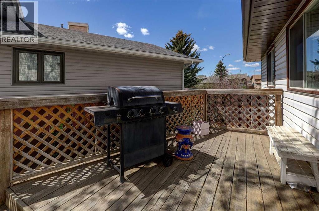 16 Martingrove Mews NE — photo 29
