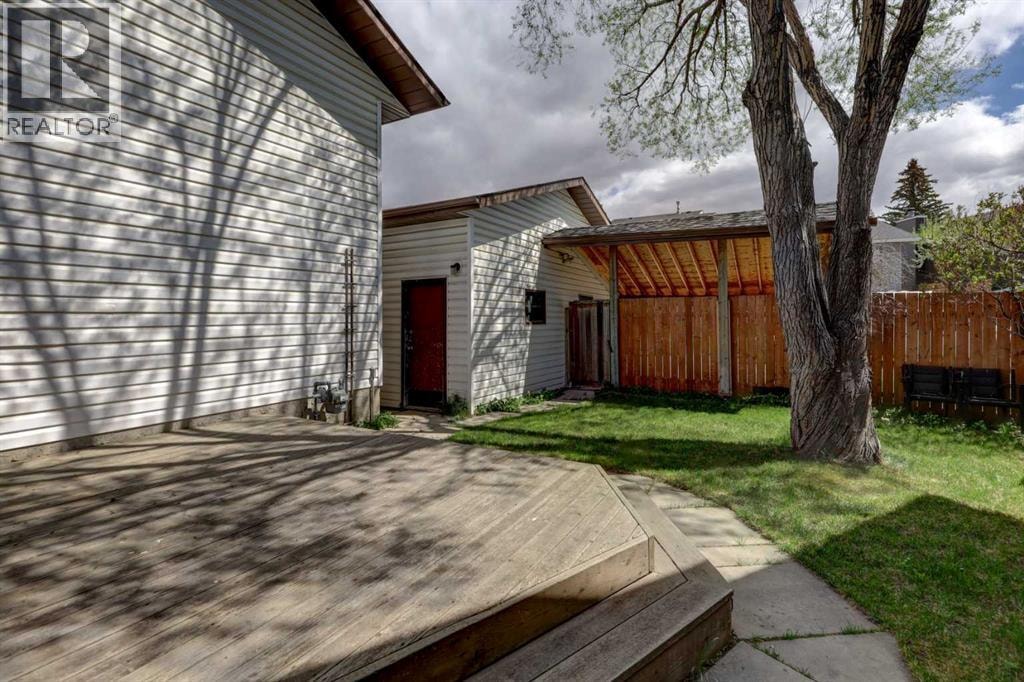 16 Martingrove Mews NE — photo 31