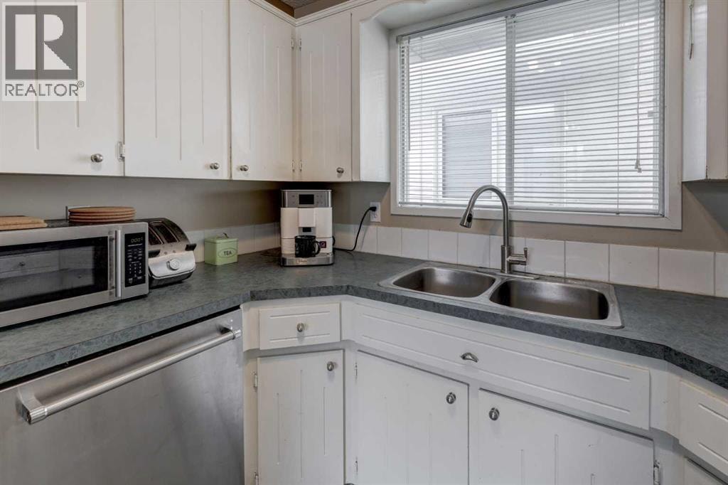 16 Martingrove Mews NE — photo 11