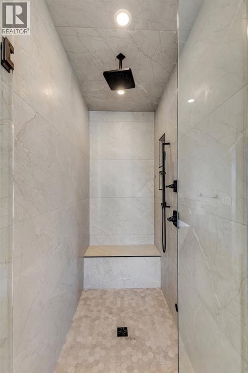 415 37 Avenue NW — photo 22