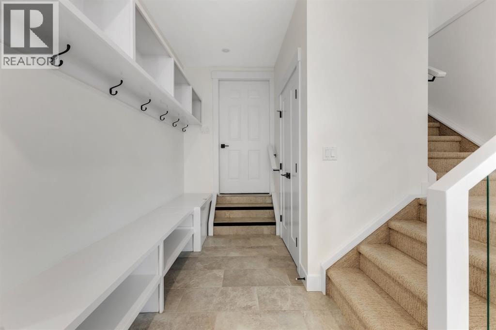 415 37 Avenue NW — photo 28