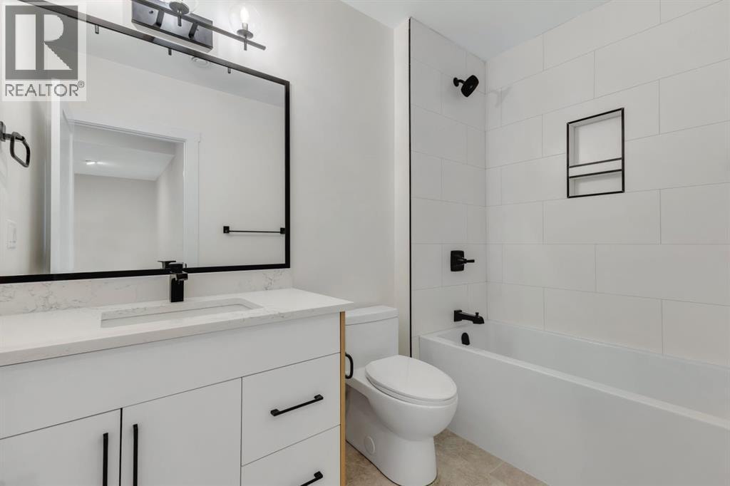 415 37 Avenue NW — photo 31