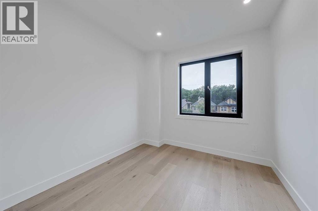 2720 5 Avenue NW — photo 32