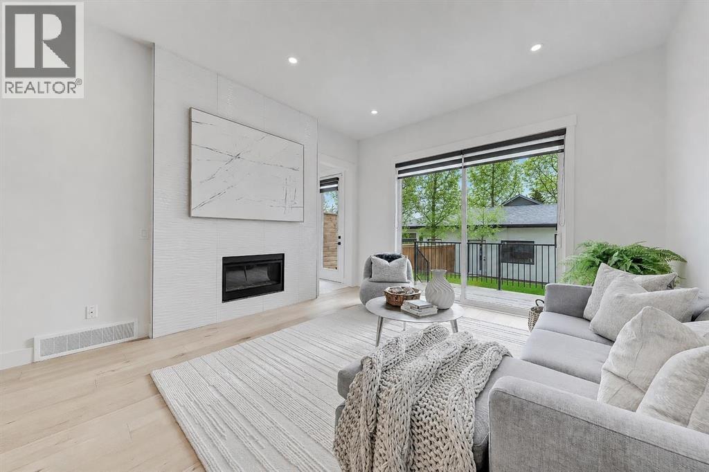 523 55 Avenue SW — photo 10