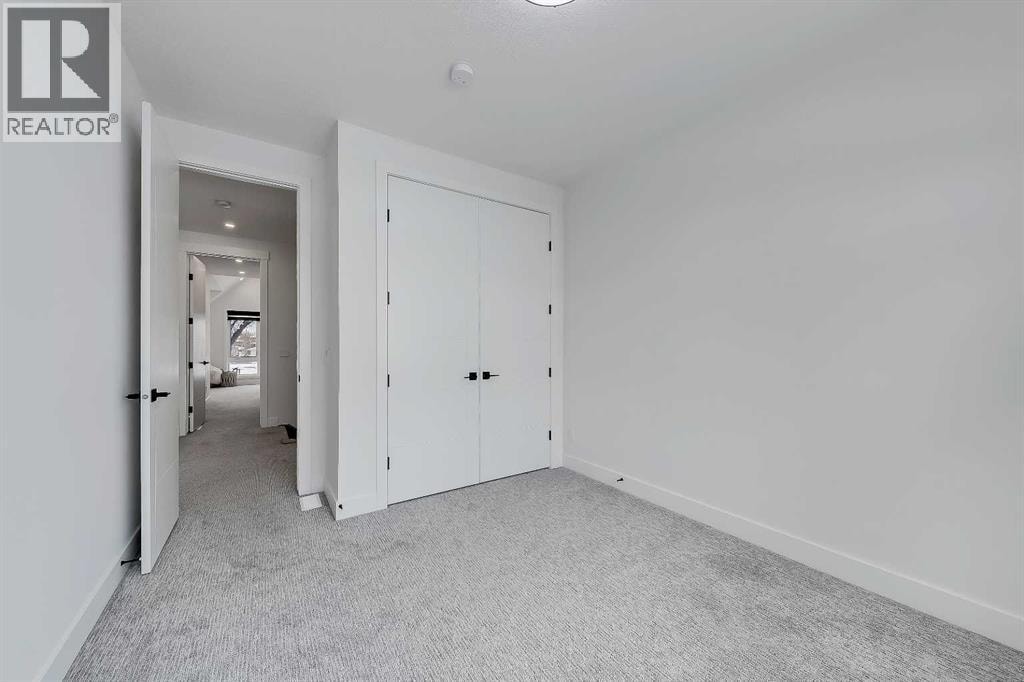 523 55 Avenue SW — photo 28