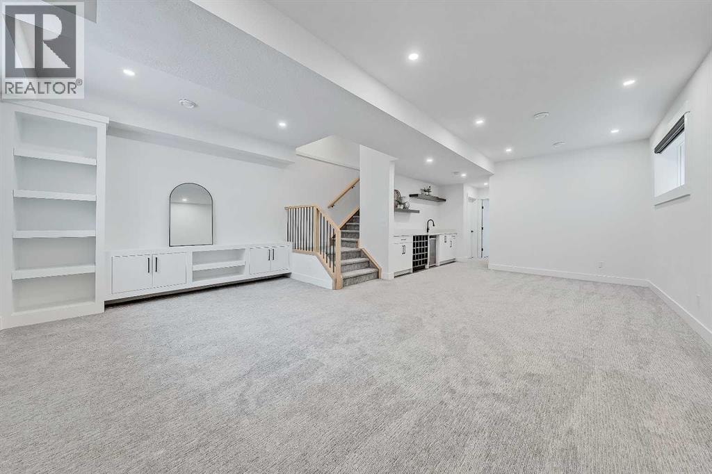 523 55 Avenue SW — photo 37