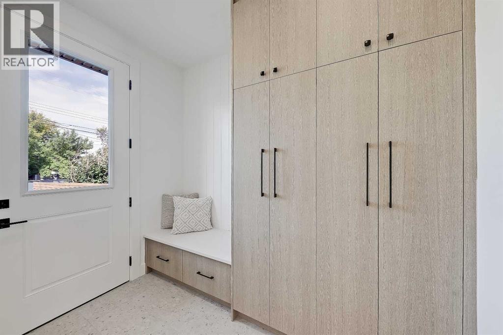 520 22 Avenue NW — photo 14