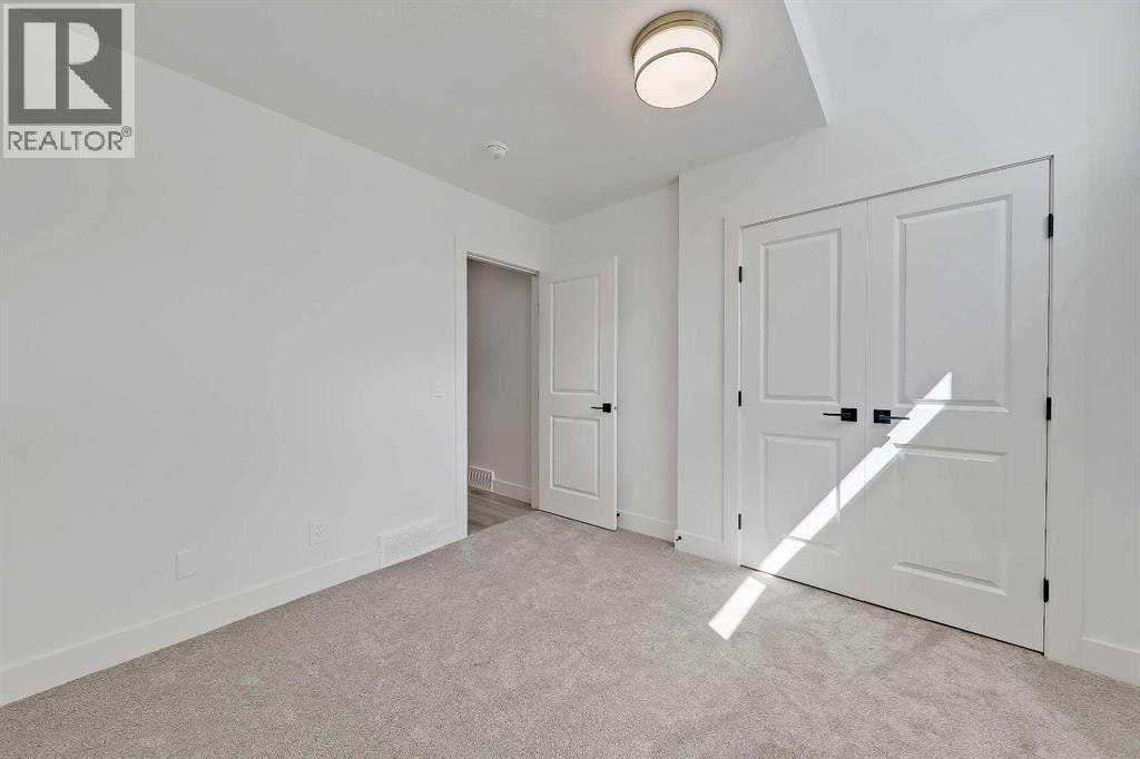 520 22 Avenue NW — photo 40