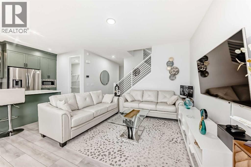 305 Edith Road NW — photo 8