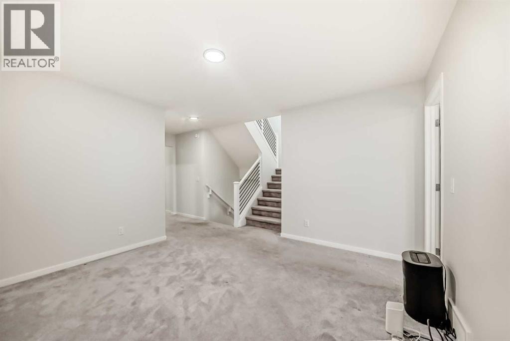 305 Edith Road NW — photo 34