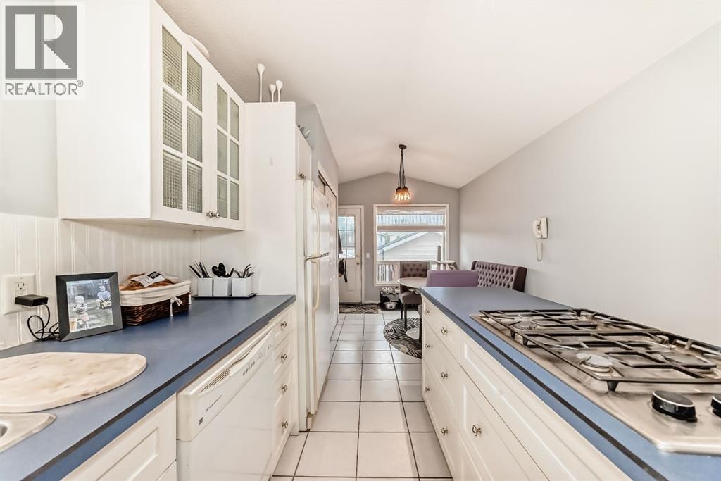 307 Mt Lorette Place SE — photo 7