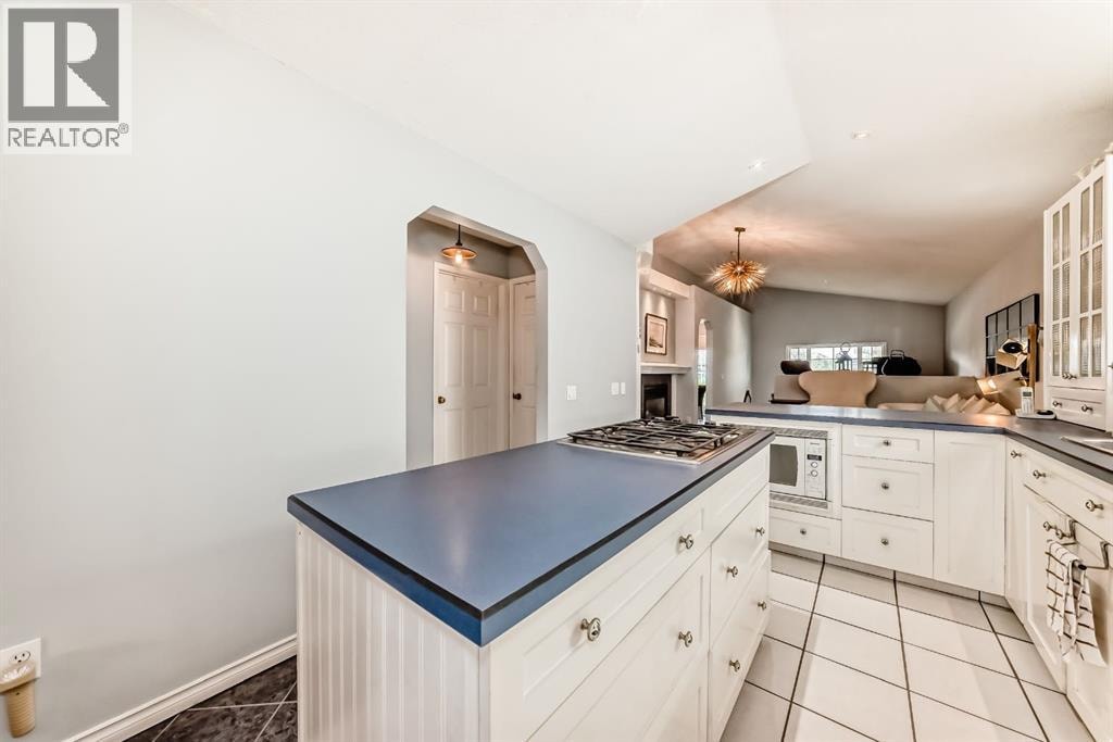 307 Mt Lorette Place SE — photo 9