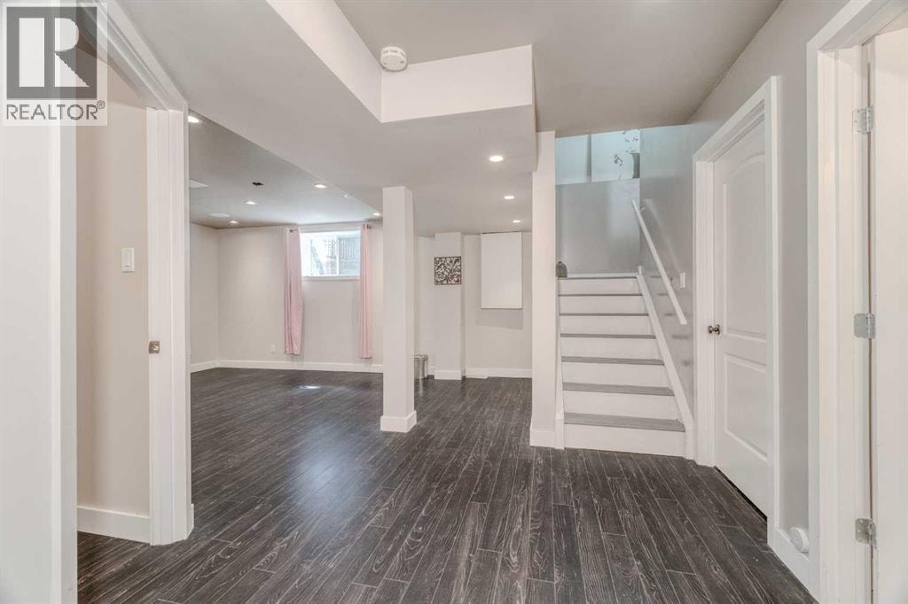100 Royal Birch Crescent NW — photo 37