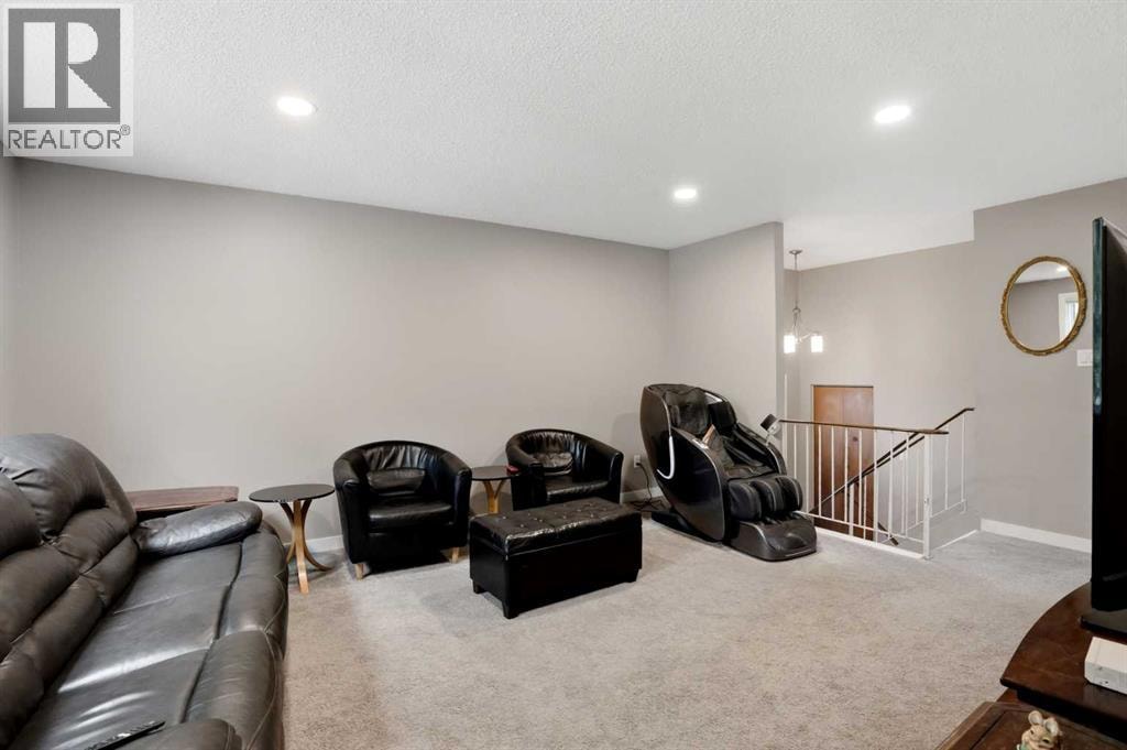 3056 32A Street SE — photo 7