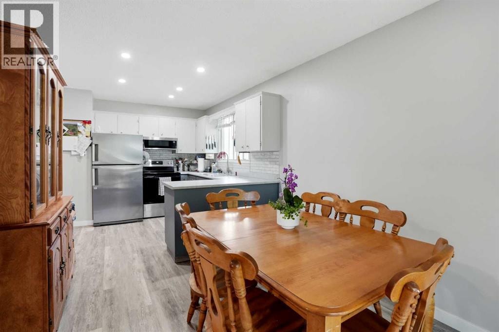 3056 32A Street SE — photo 9