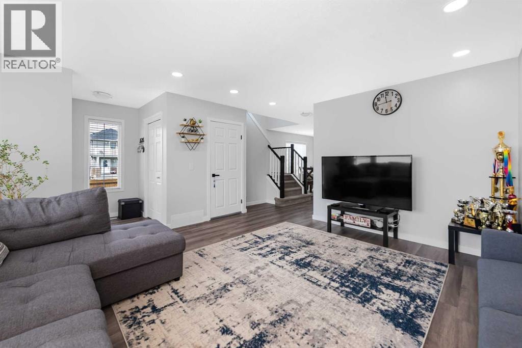 2 Saddlefield Crescent NE — photo 5