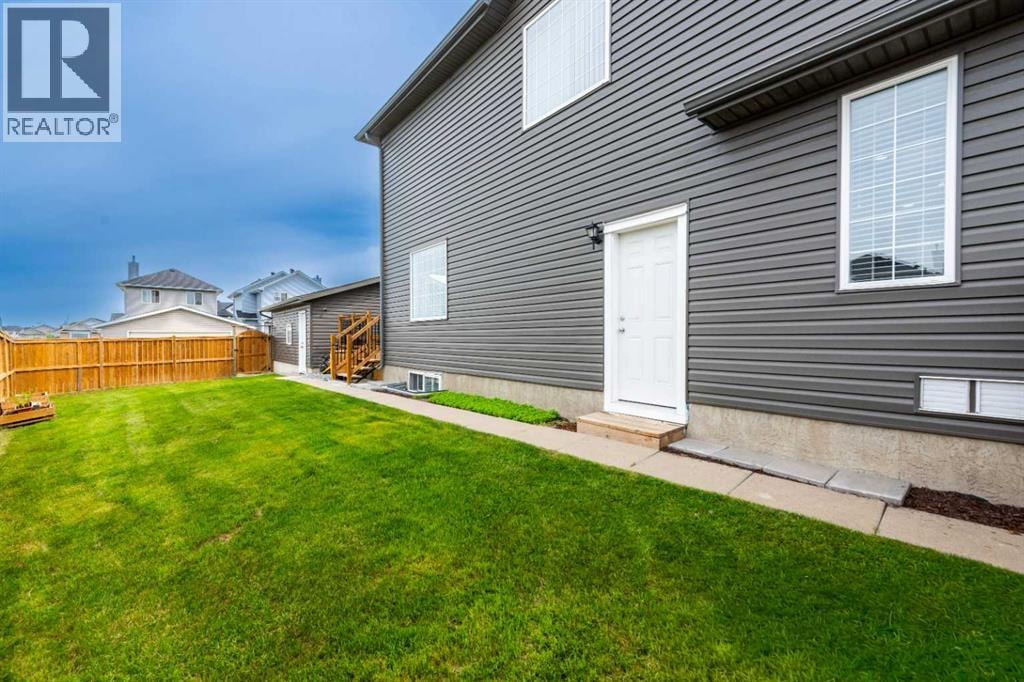2 Saddlefield Crescent NE — photo 30