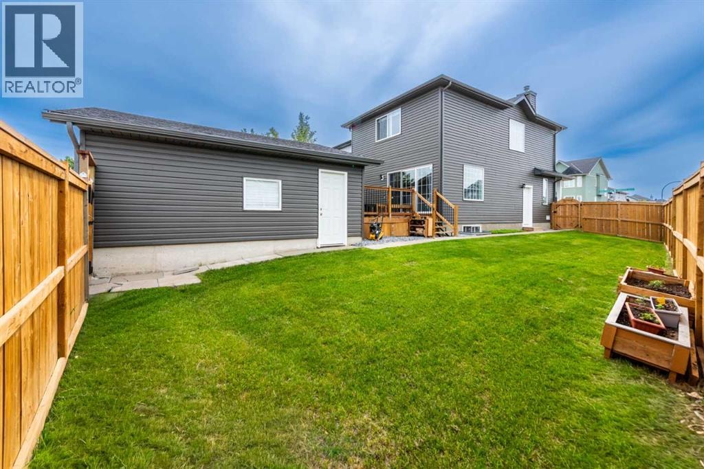 2 Saddlefield Crescent NE — photo 31