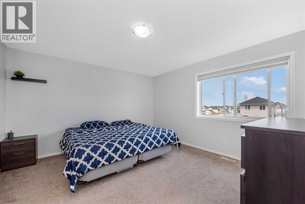 2 Saddlefield Crescent NE — photo 20