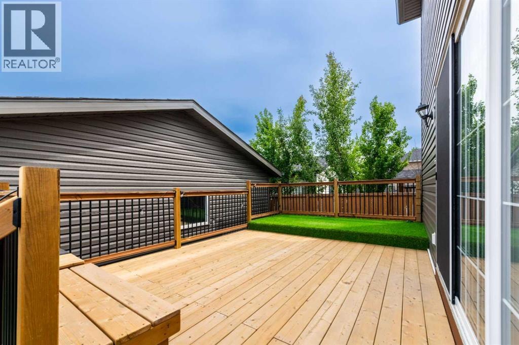 2 Saddlefield Crescent NE — photo 33