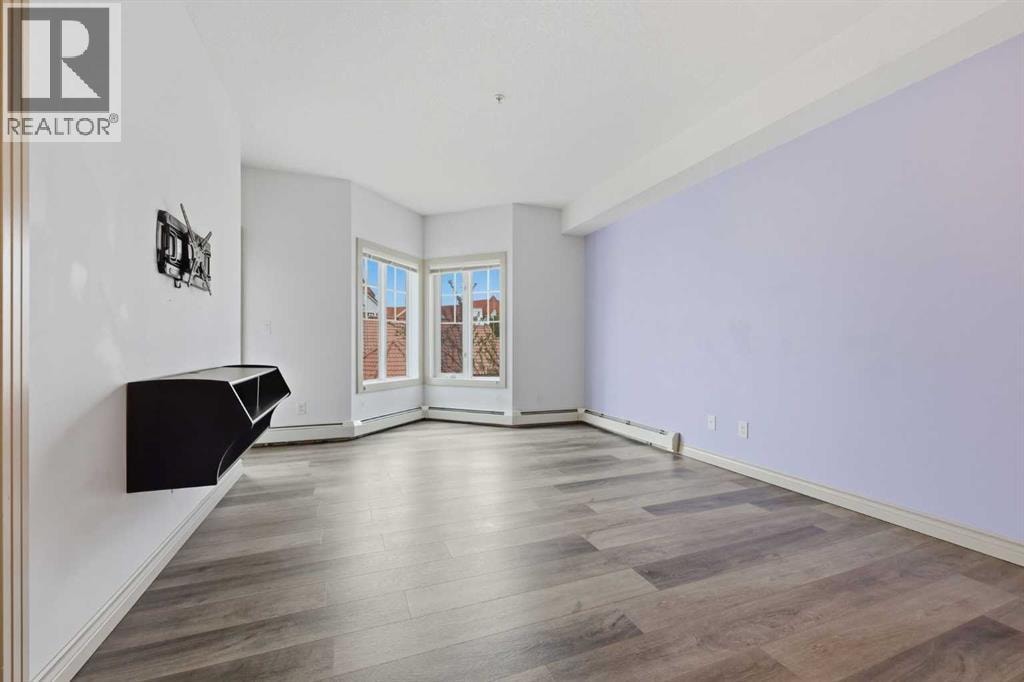 306, 70 Royal Oak Plaza NW — photo 16