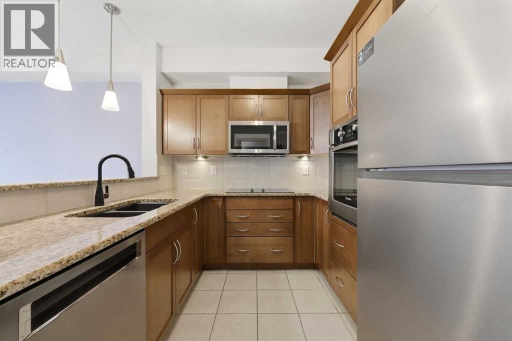 306, 70 Royal Oak Plaza NW — photo 6