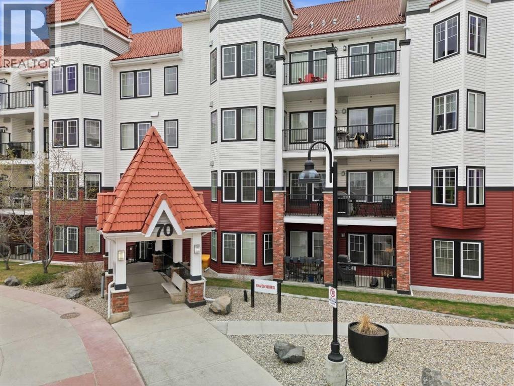 306, 70 Royal Oak Plaza NW — photo 2