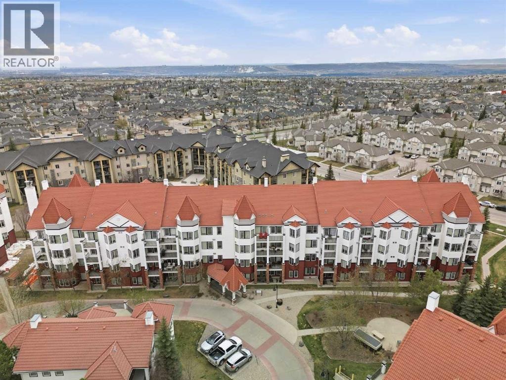 306, 70 Royal Oak Plaza NW — photo 44