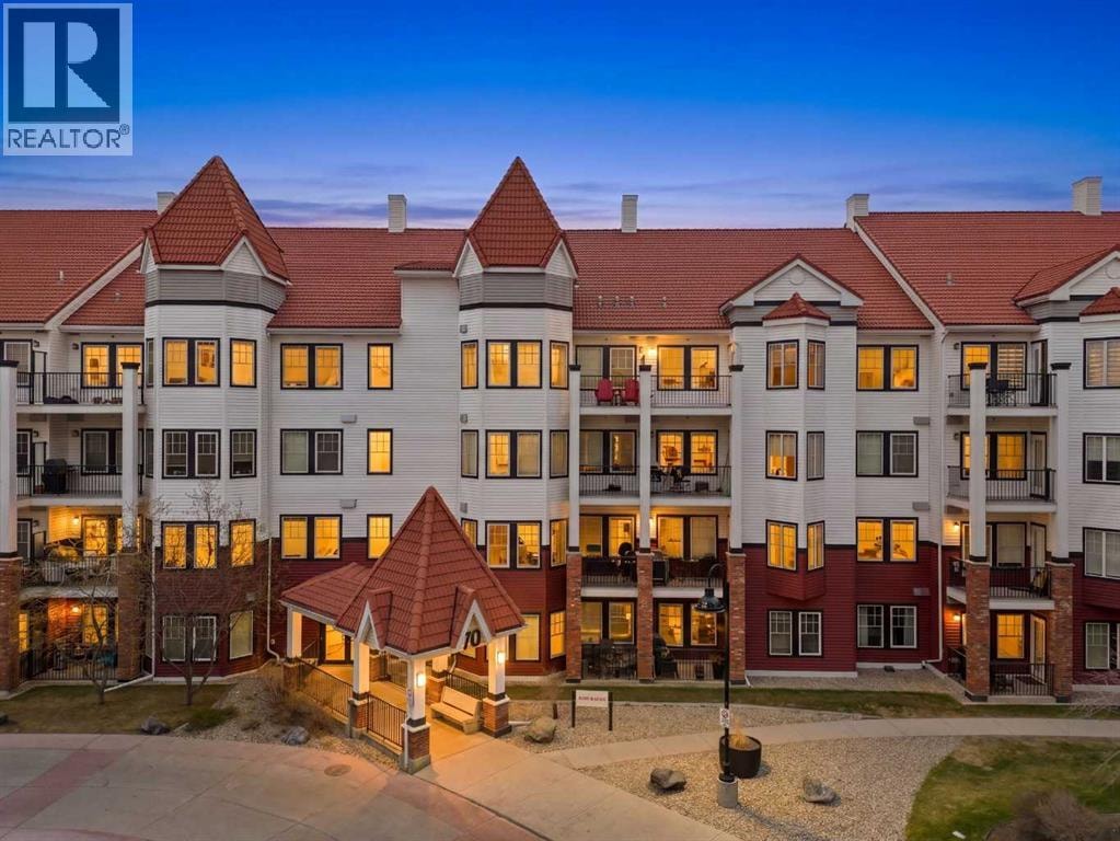 306, 70 Royal Oak Plaza NW — photo 1
