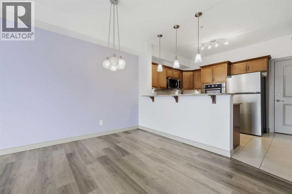 306, 70 Royal Oak Plaza NW — photo 12