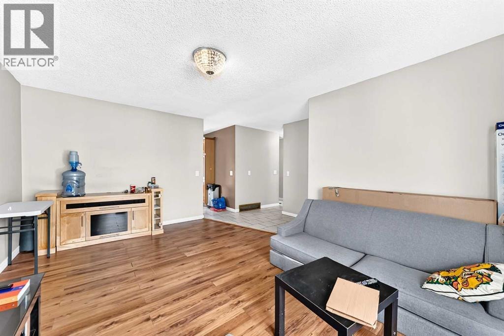 79 Castledale Way NE — photo 16