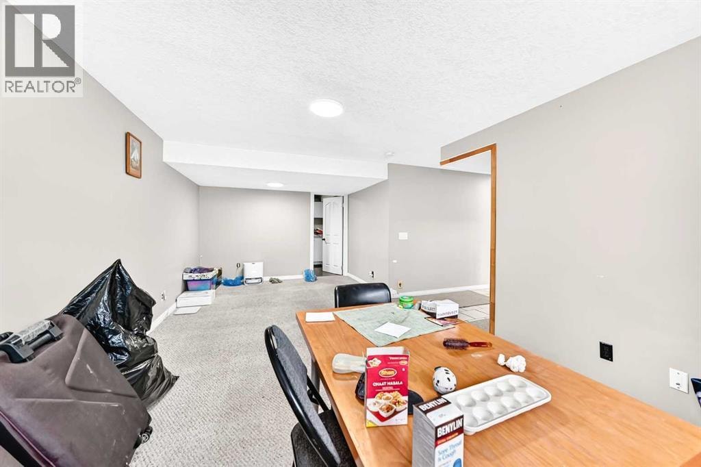 79 Castledale Way NE — photo 36