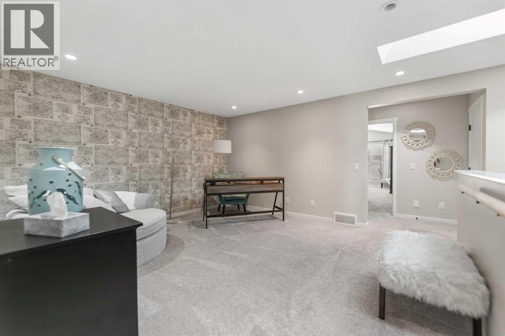 124 Masters Crescent SE — photo 26