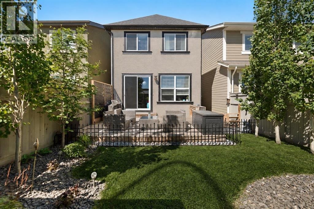 124 Masters Crescent SE — photo 14