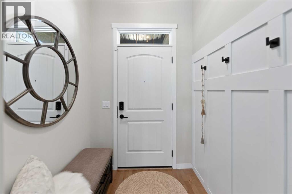 124 Masters Crescent SE — photo 3