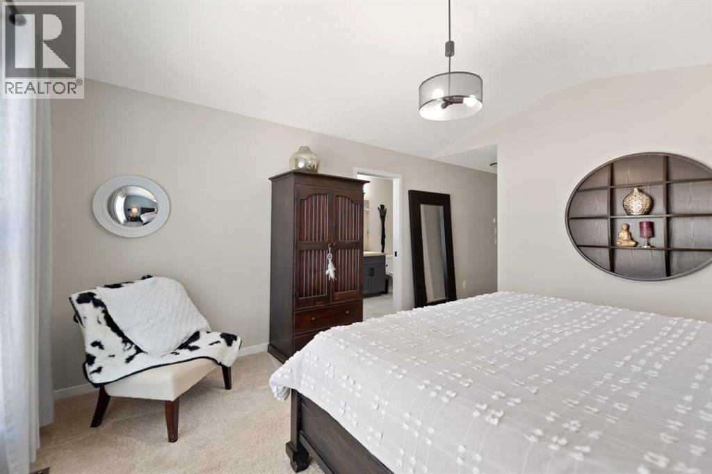 124 Masters Crescent SE — photo 22