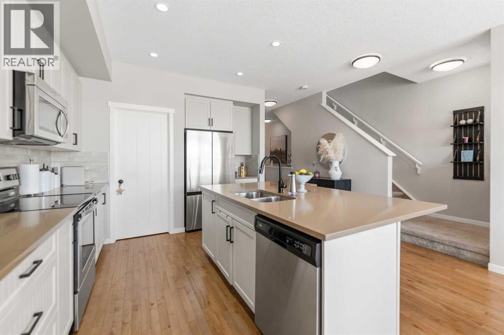 124 Masters Crescent SE — photo 18