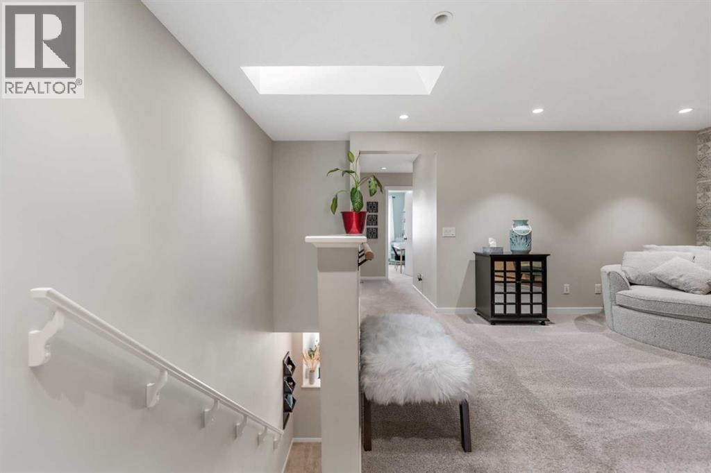 124 Masters Crescent SE — photo 25