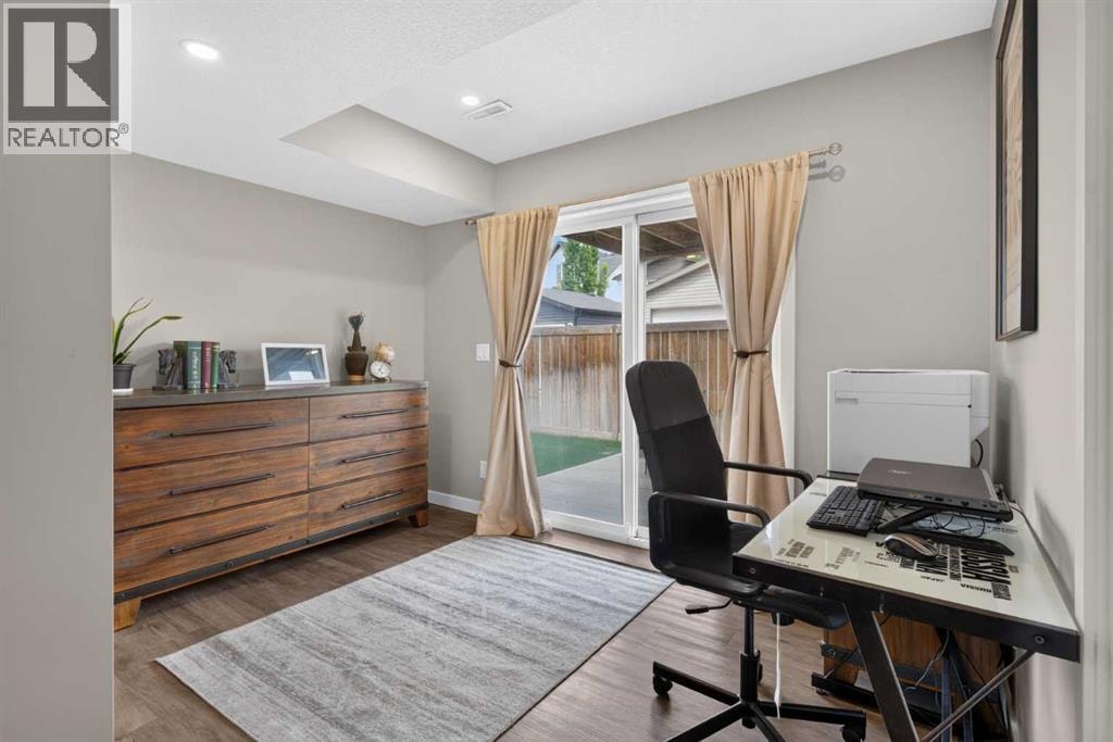 98 Copperstone Common SE — photo 3