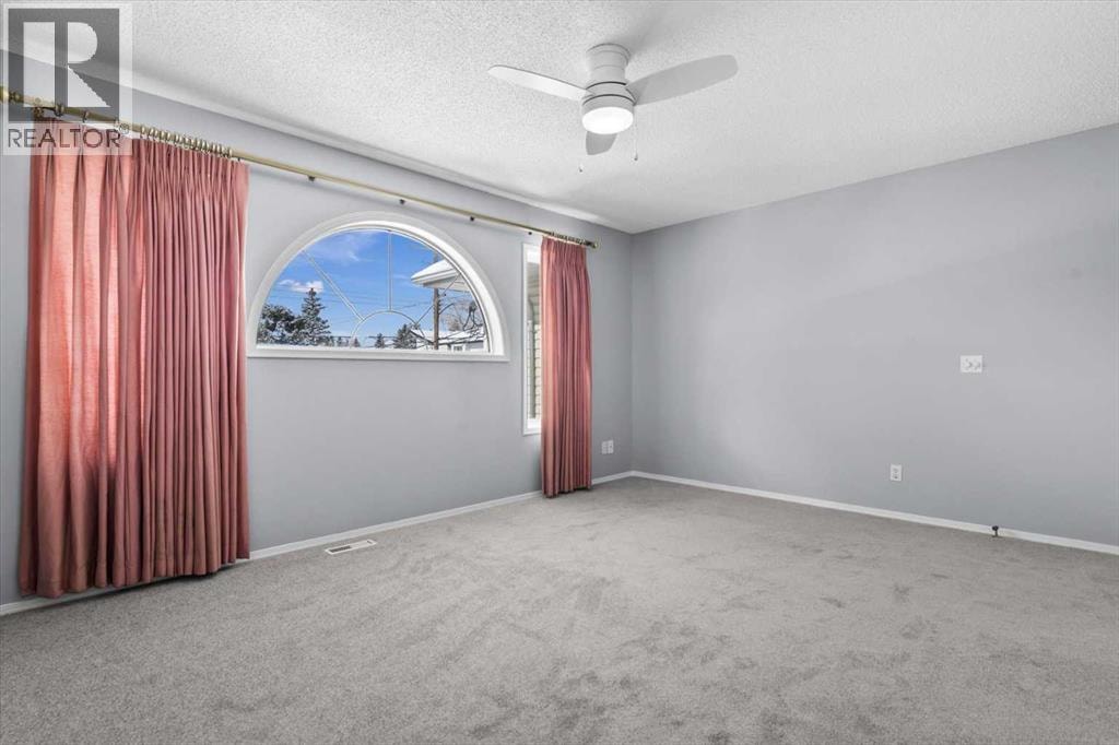 3103 39 Street SW — photo 17