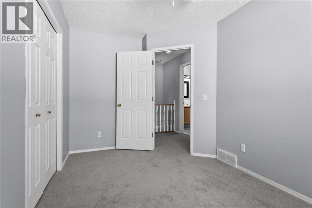 3103 39 Street SW — photo 22