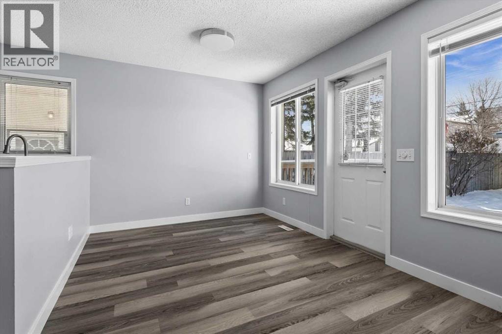 3103 39 Street SW — photo 12