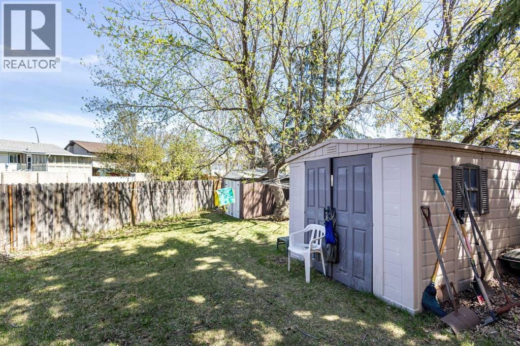 252 Templeview Way NE — photo 32