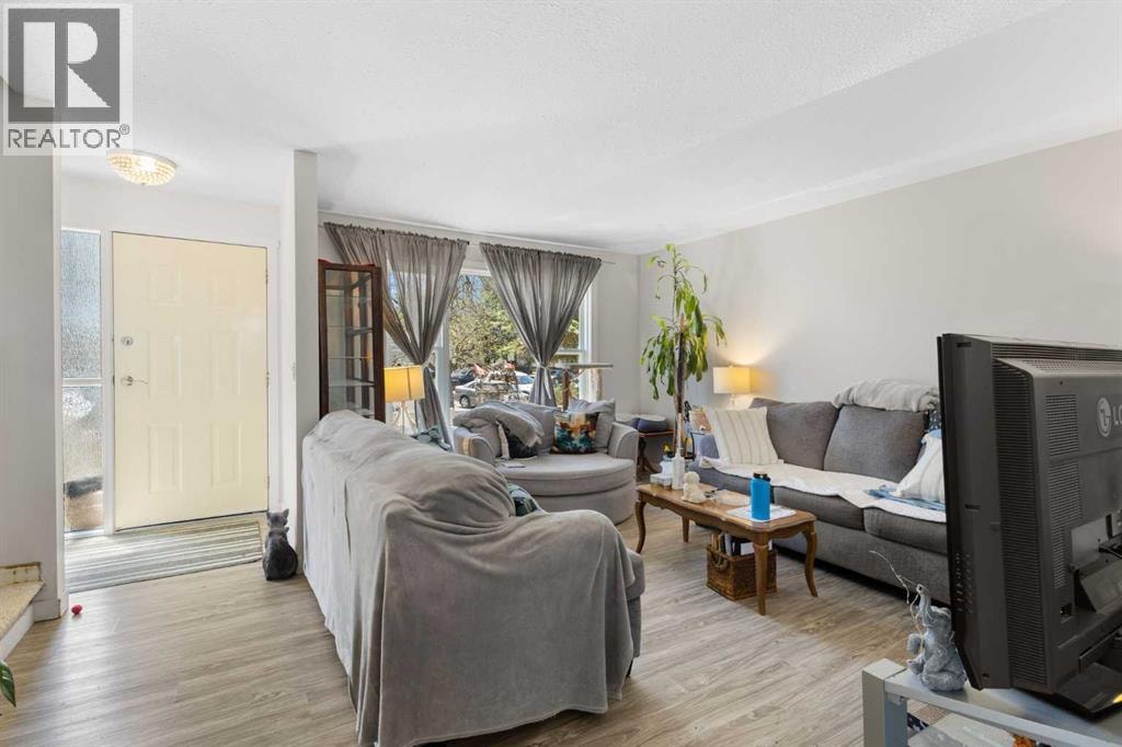 252 Templeview Way NE — photo 3