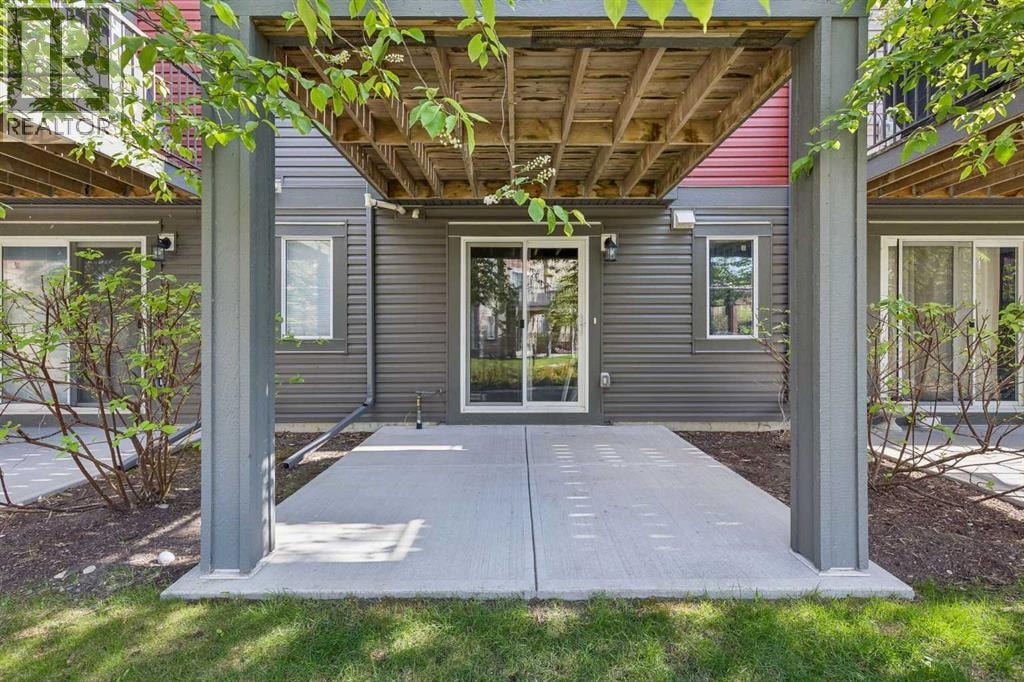 213 Copperpond Villas SE — photo 2